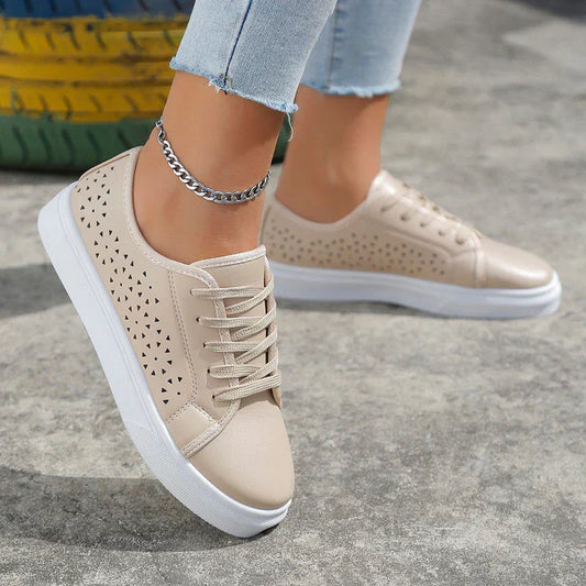 Sophia – beige sneaker mit schnürsenkeln